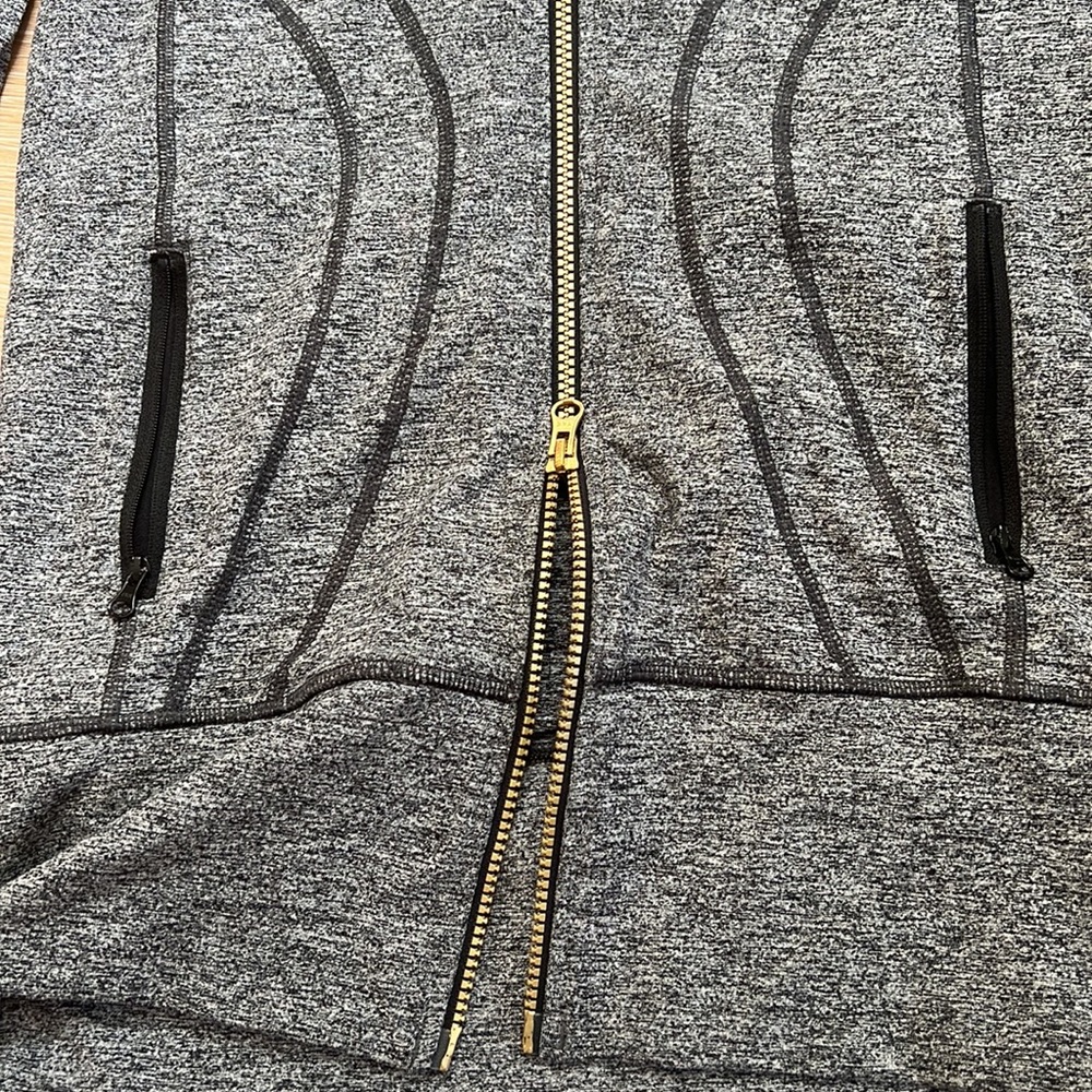 Lululemon jacket - Picture 4 of 7